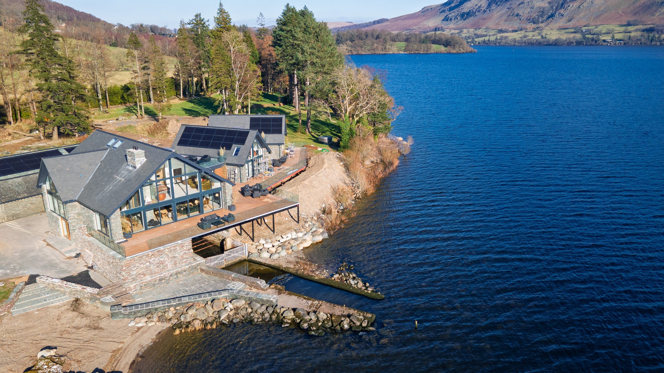 Lakefield Boathouse