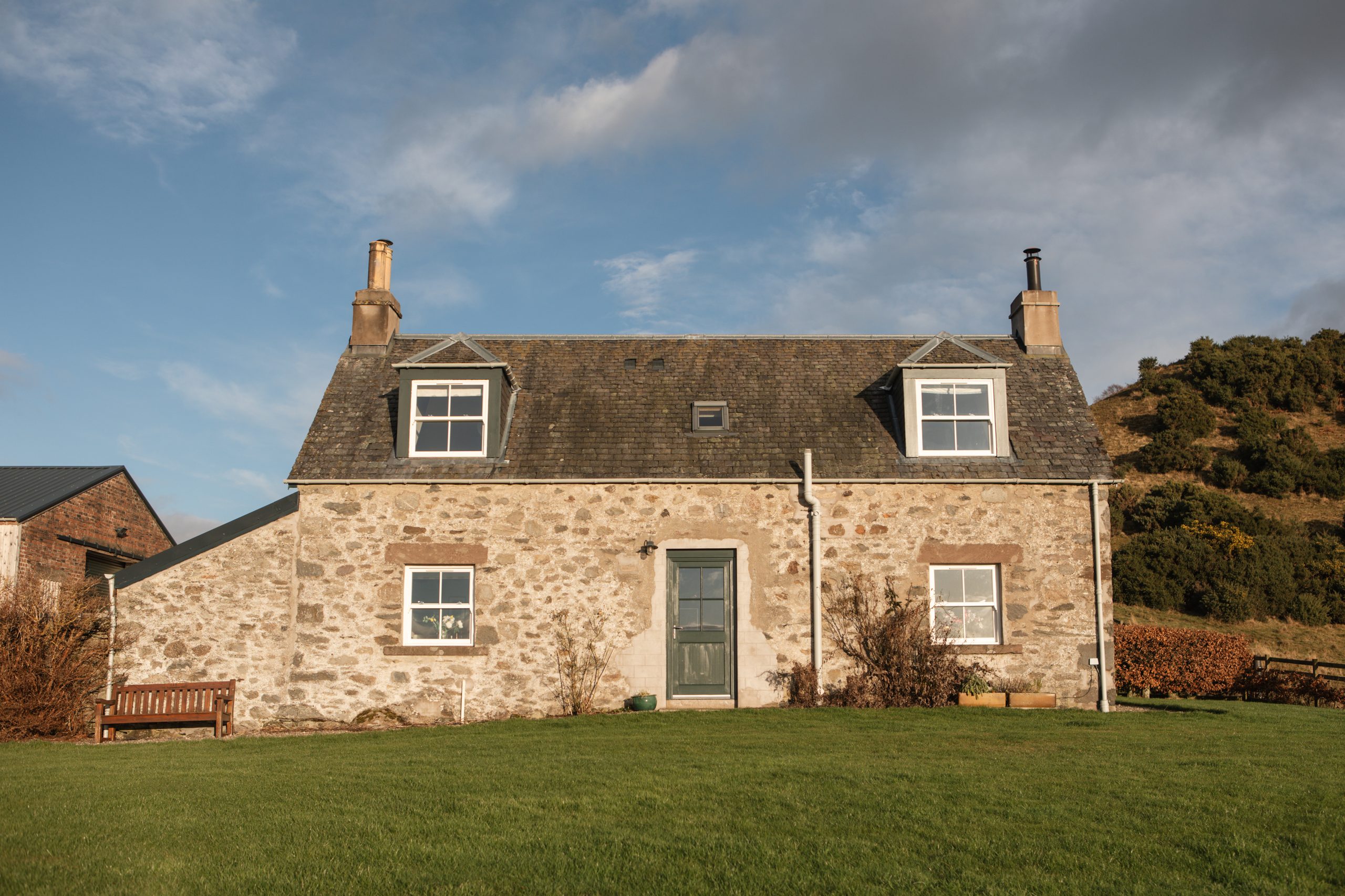 Drumtennant Cottage - Image 1