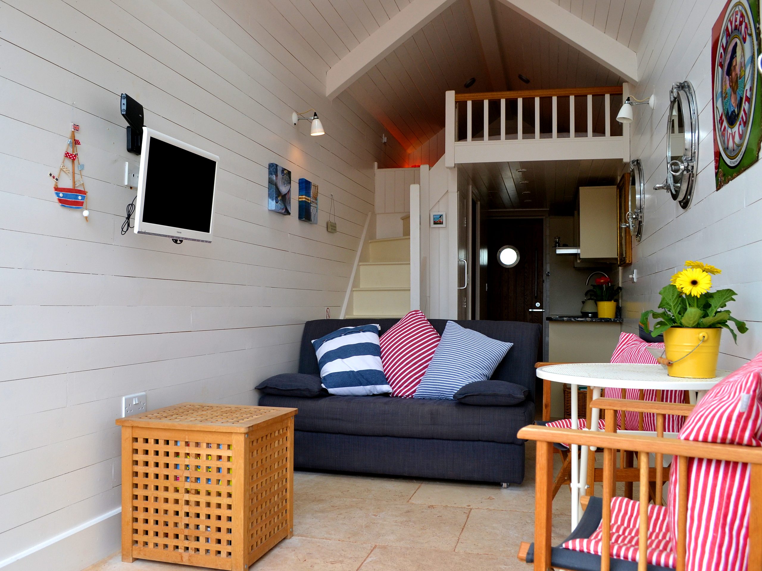 Shaldon Beach Hut 1