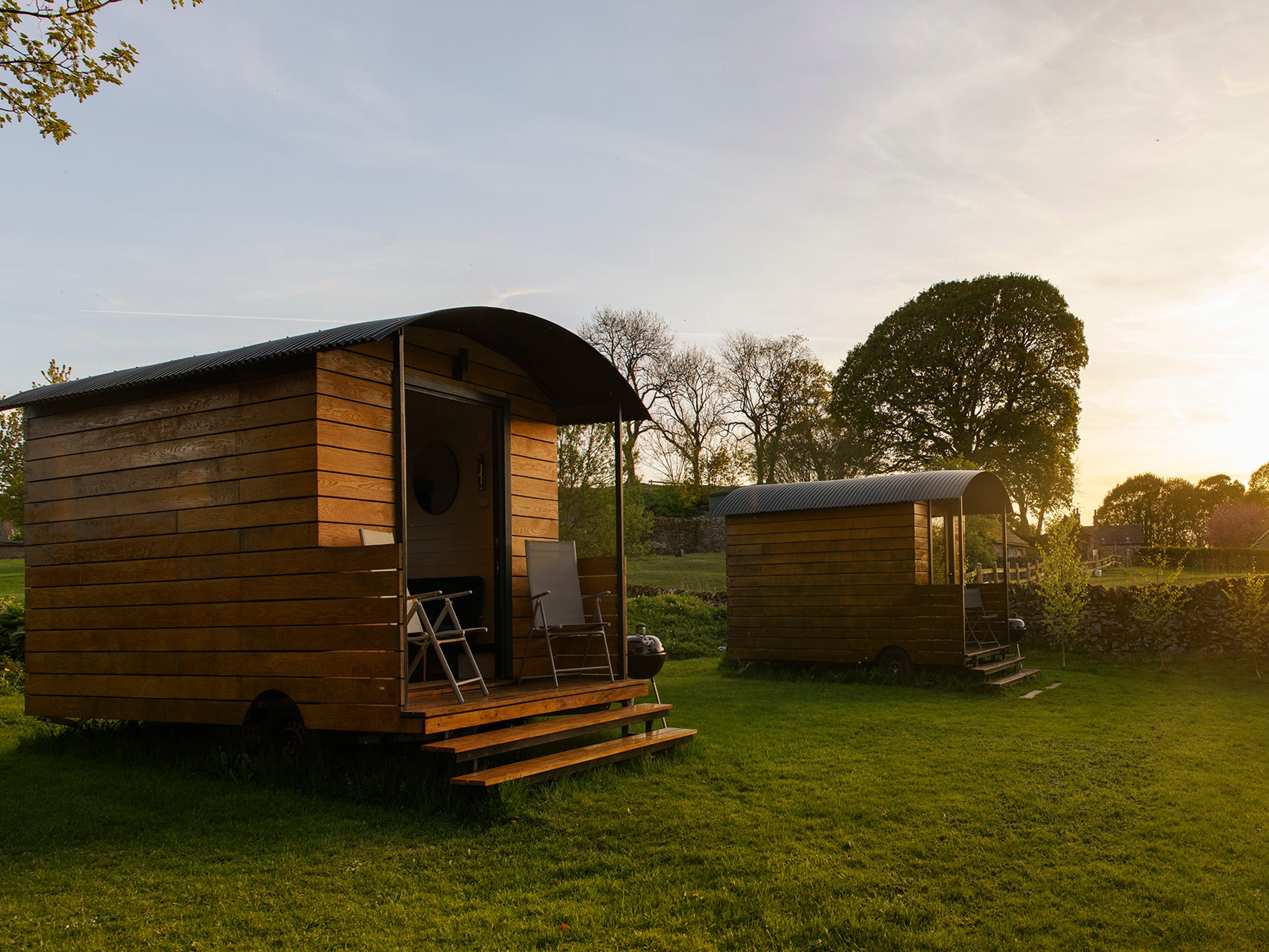 Derbyshire Hills Shepherd's Huts - Lapwing and Pheasant