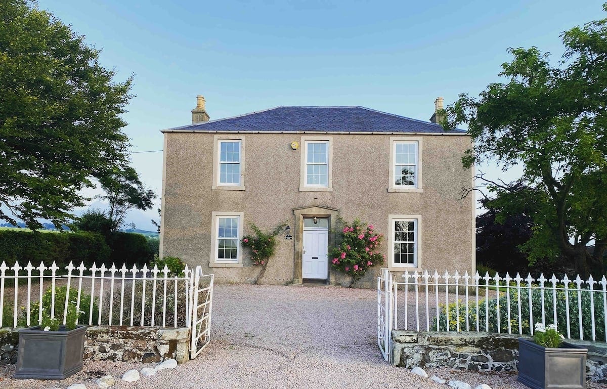 Drinkbetween Farmhouse - Image 1