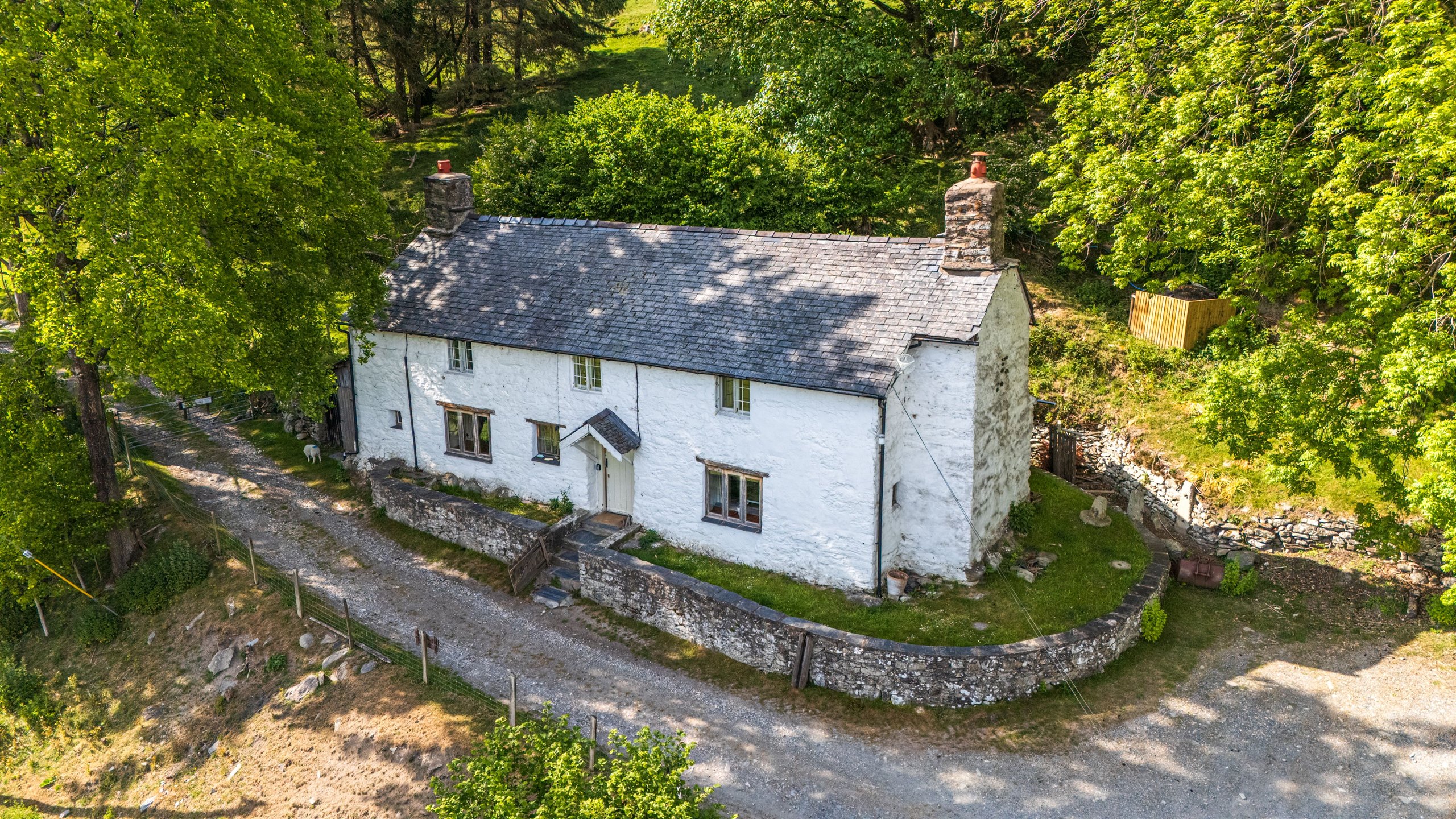 Upper Valley Farmhouse - Image 1