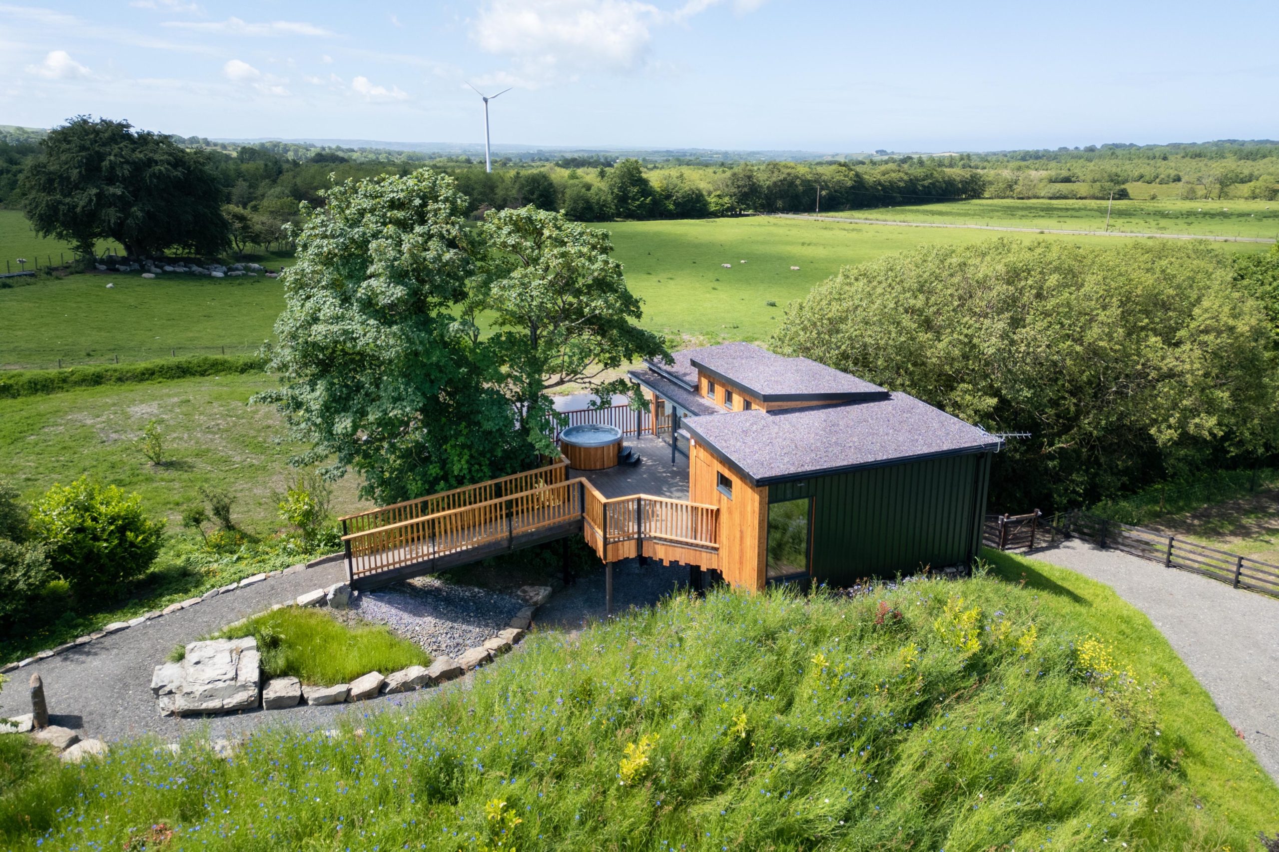 Kingfishers Hideaway - Image 1