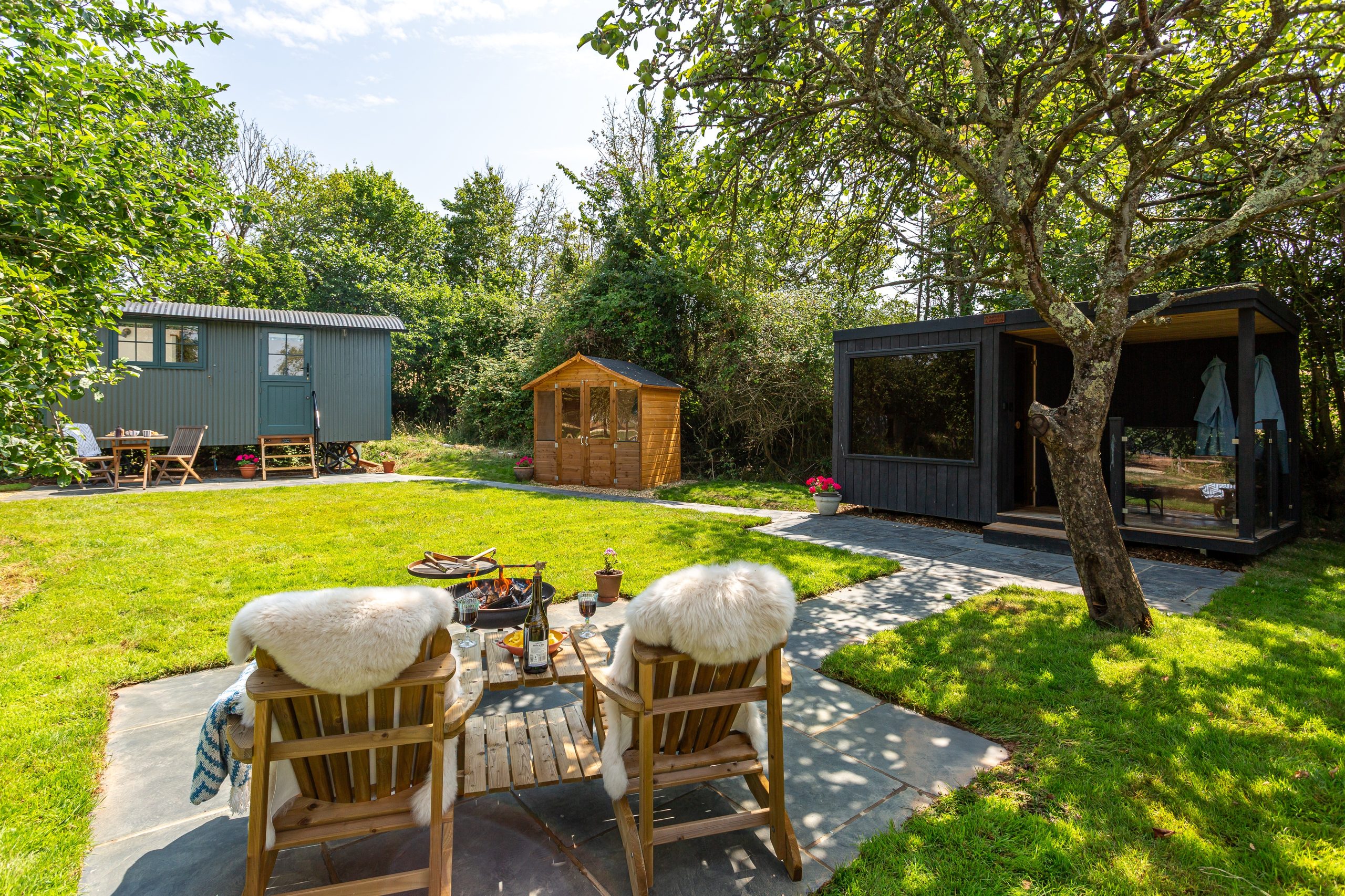 The Orchard Hut & Sauna
