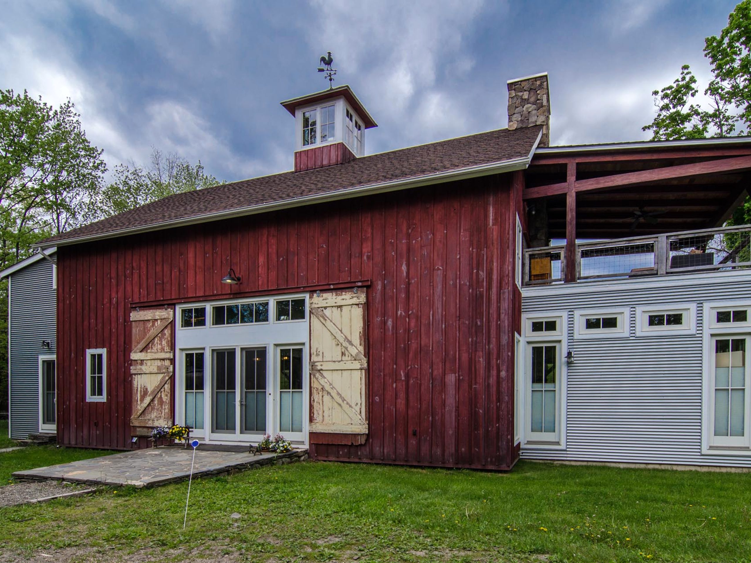 Barn on the Pond