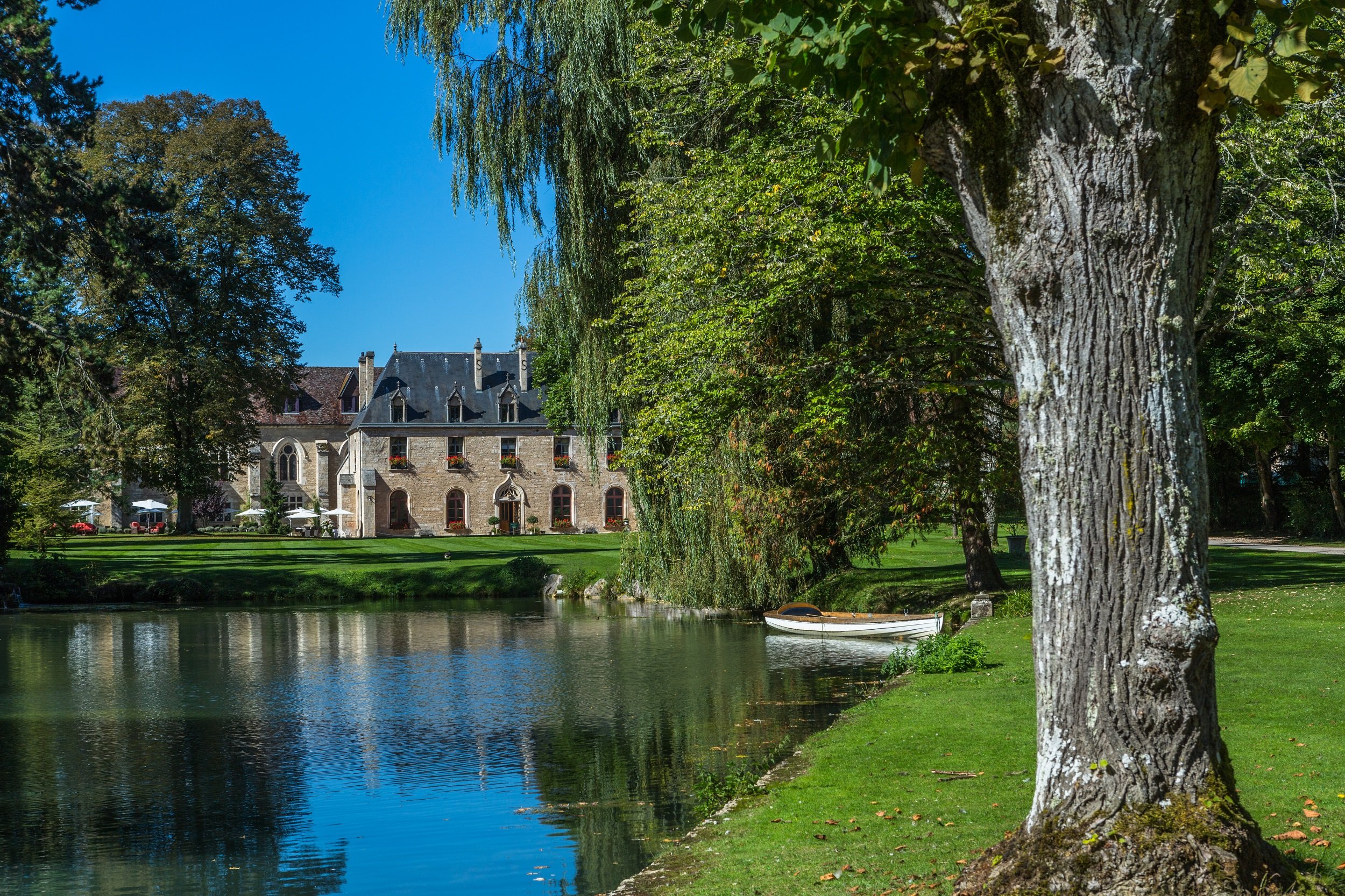 Abbaye de la Bussière Hotel