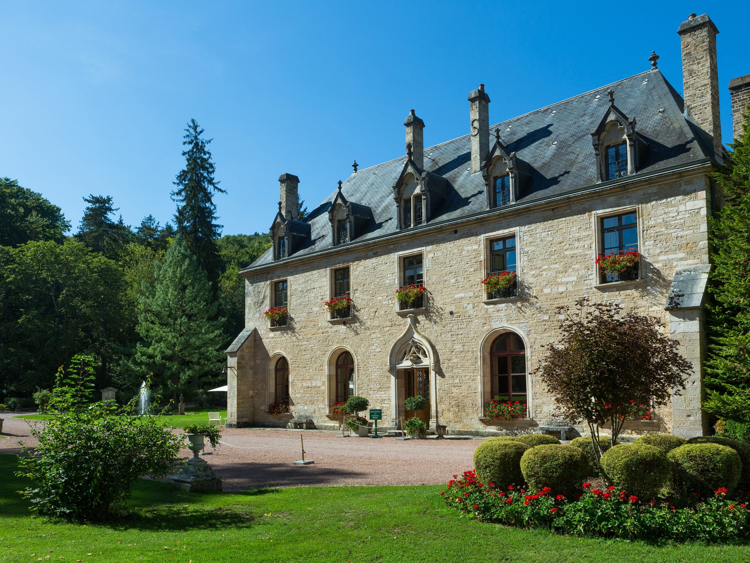 Abbaye de la Bussière Hotel