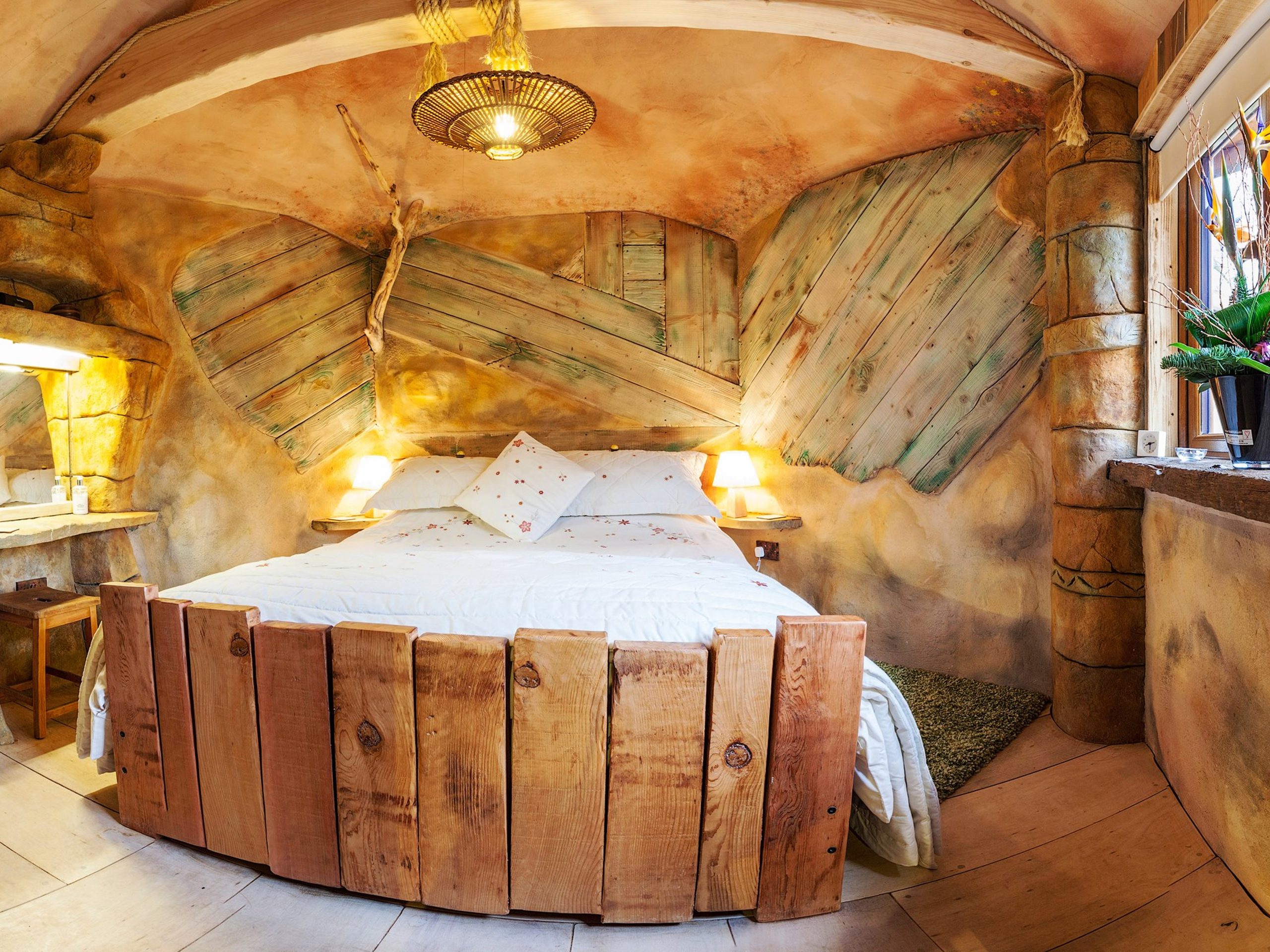 Treehouse Hideaway
