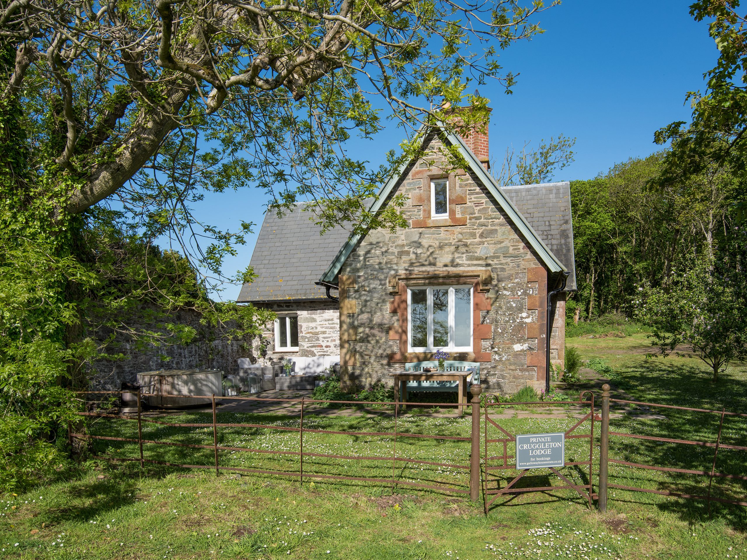 Cruggleton Lodge