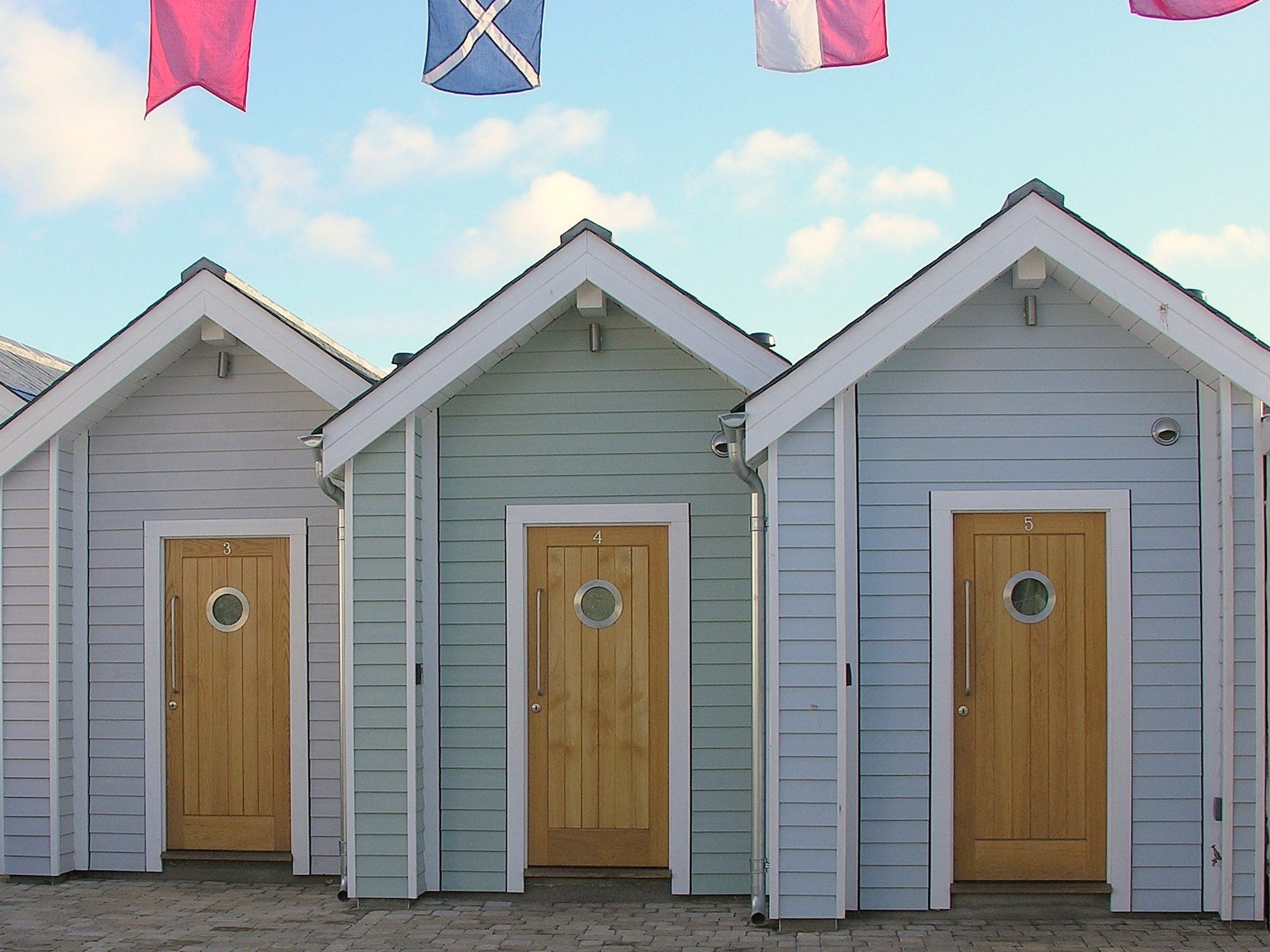 Shaldon Beach Hut 4
