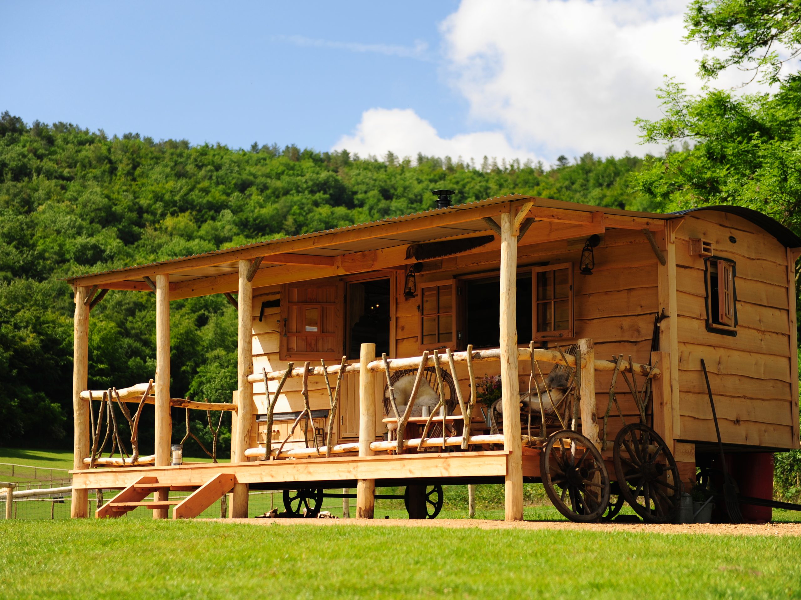 Loose Reins Cabins and Lodges