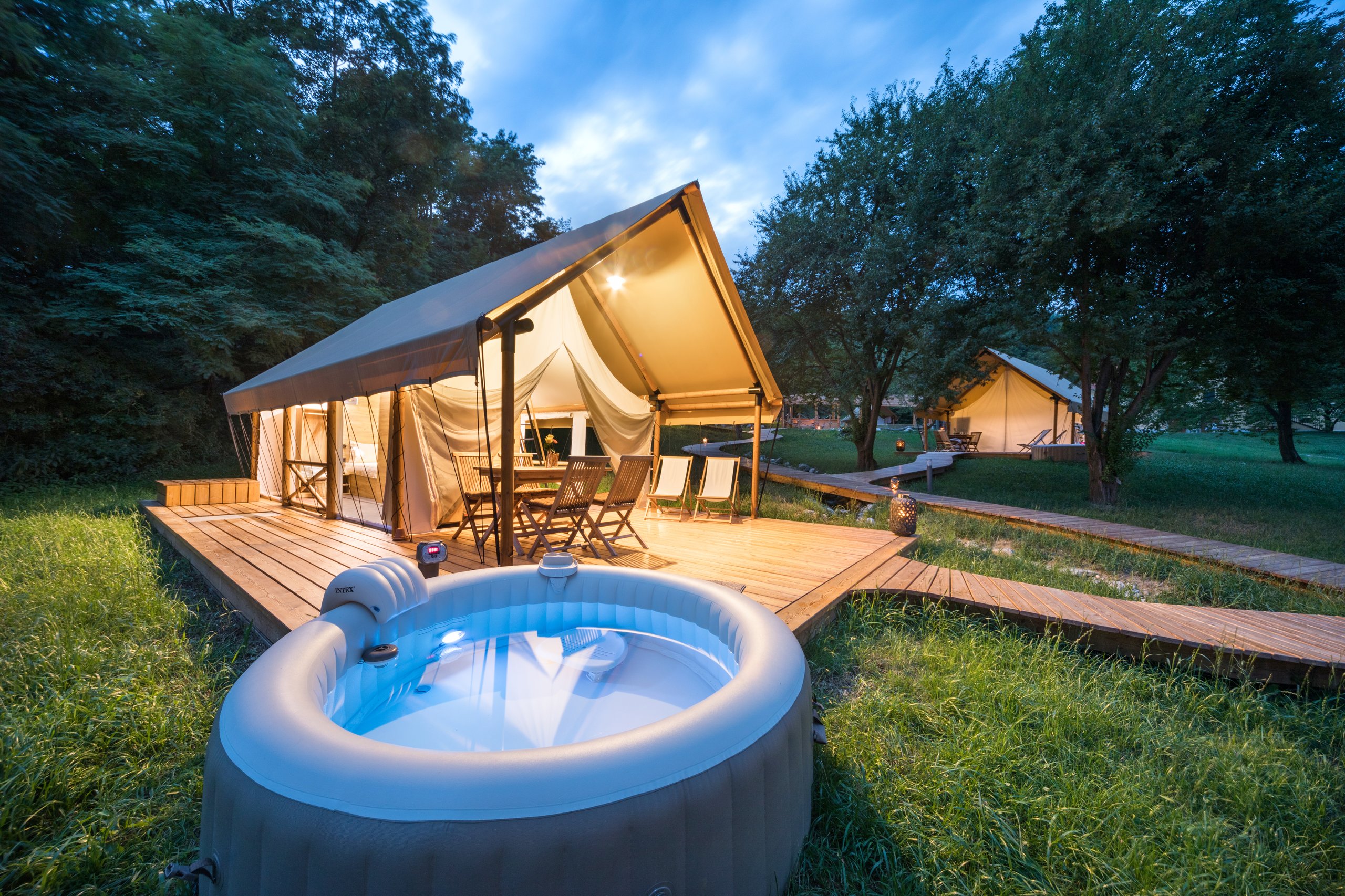 Chateau Ramšak Vineyard Glamping