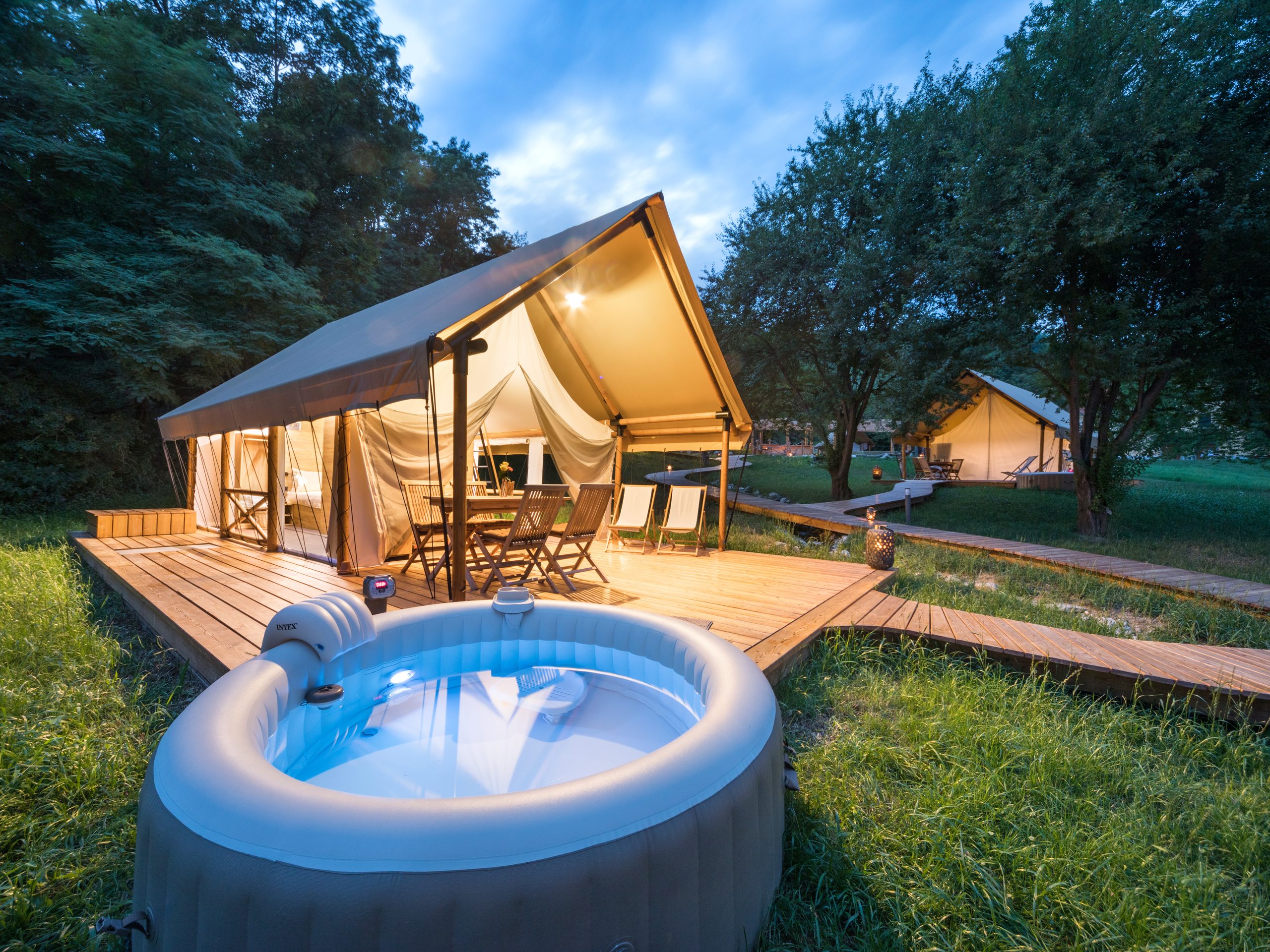 Chateau Ramšak Vineyard Glamping