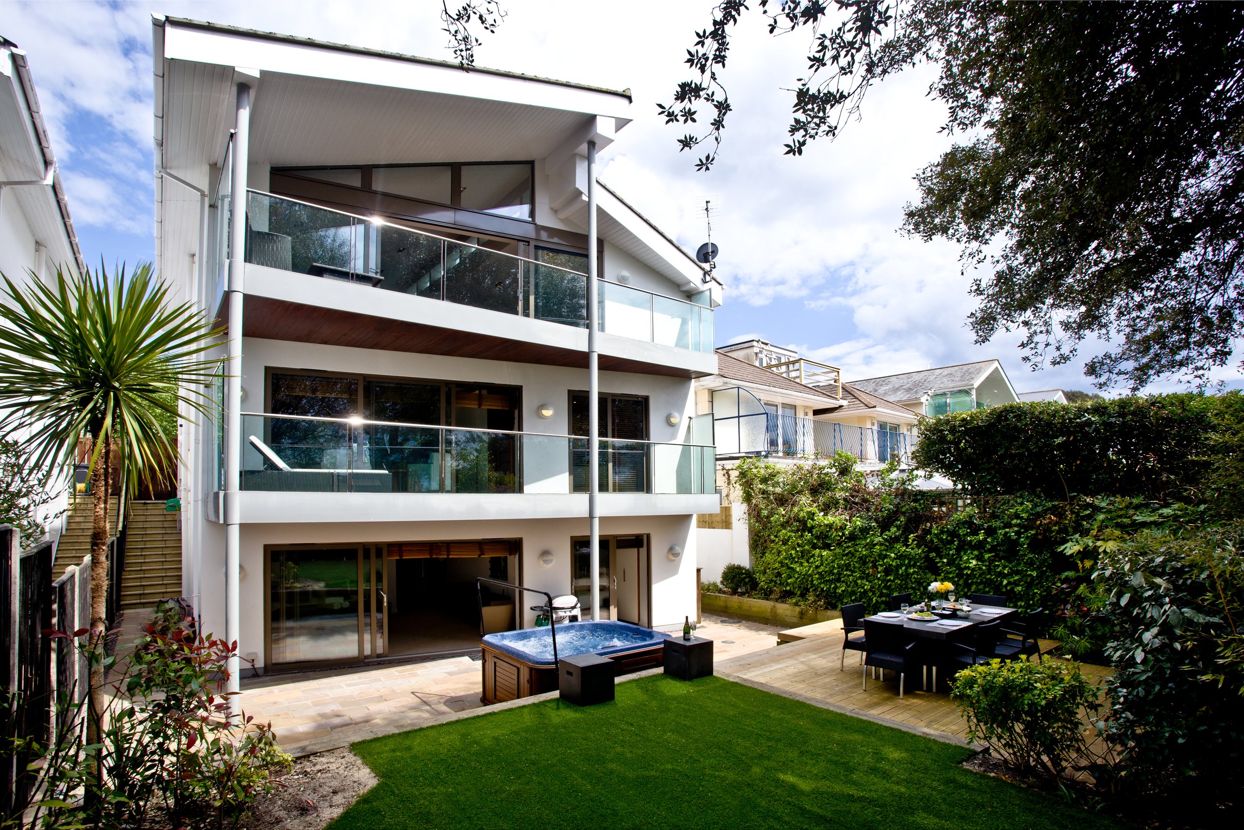 Harbour Lodge