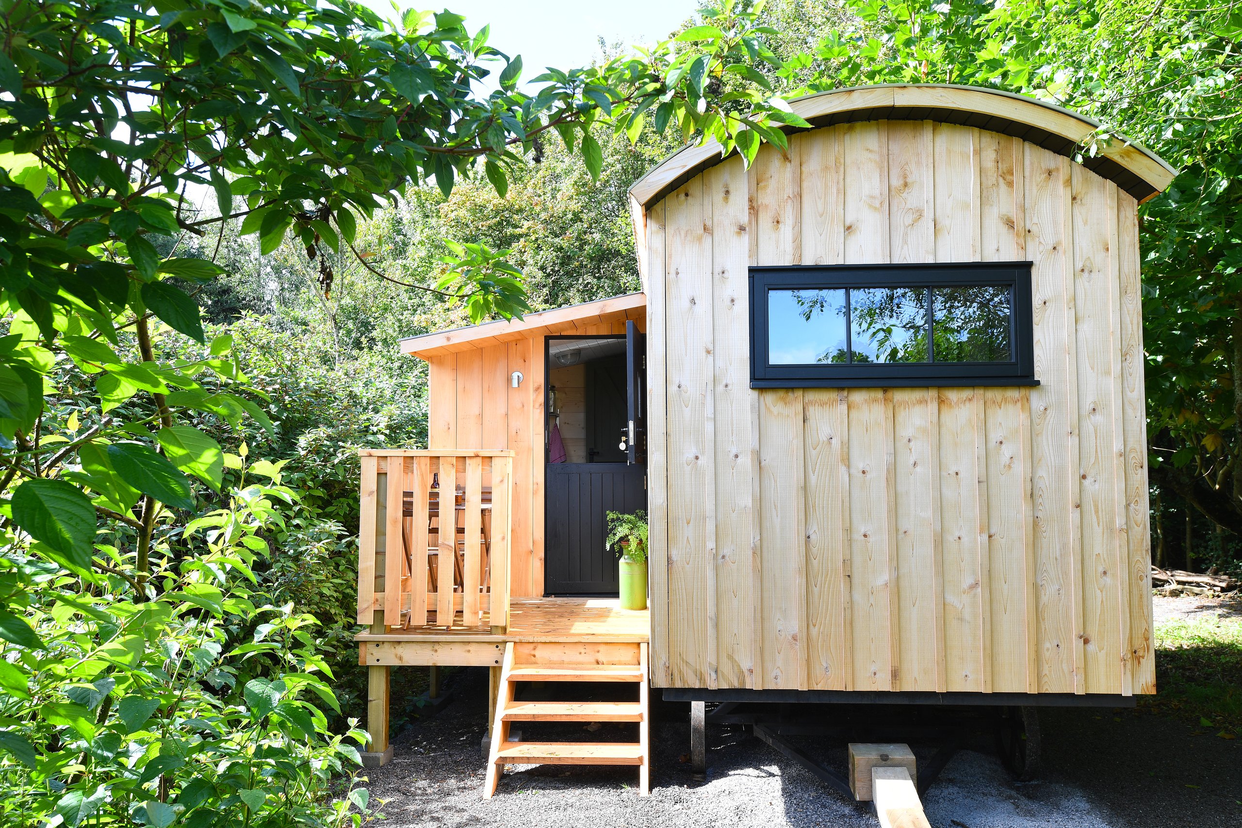 Hide Wales - The Bugail Hut