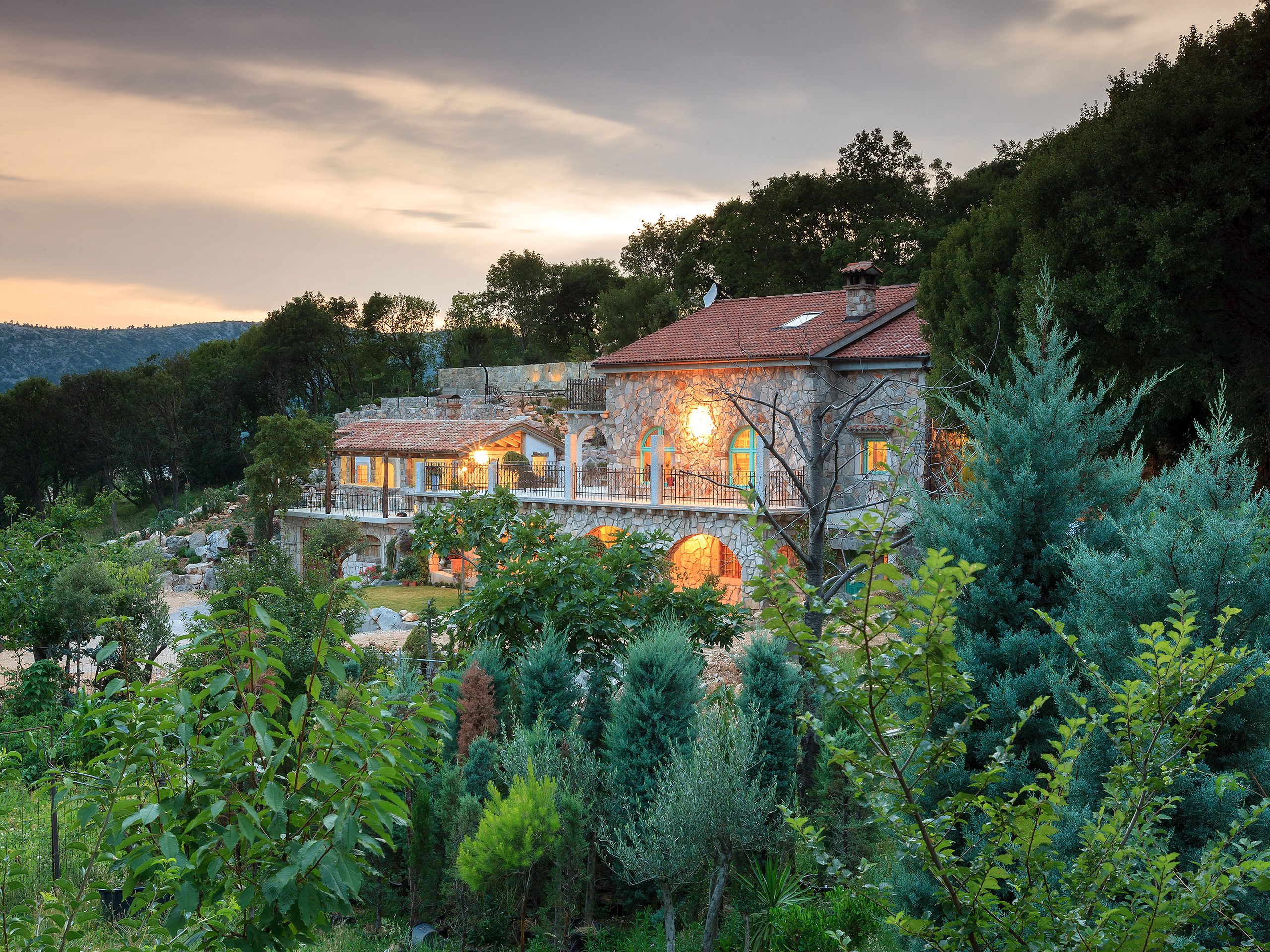 Villa Mirabilis