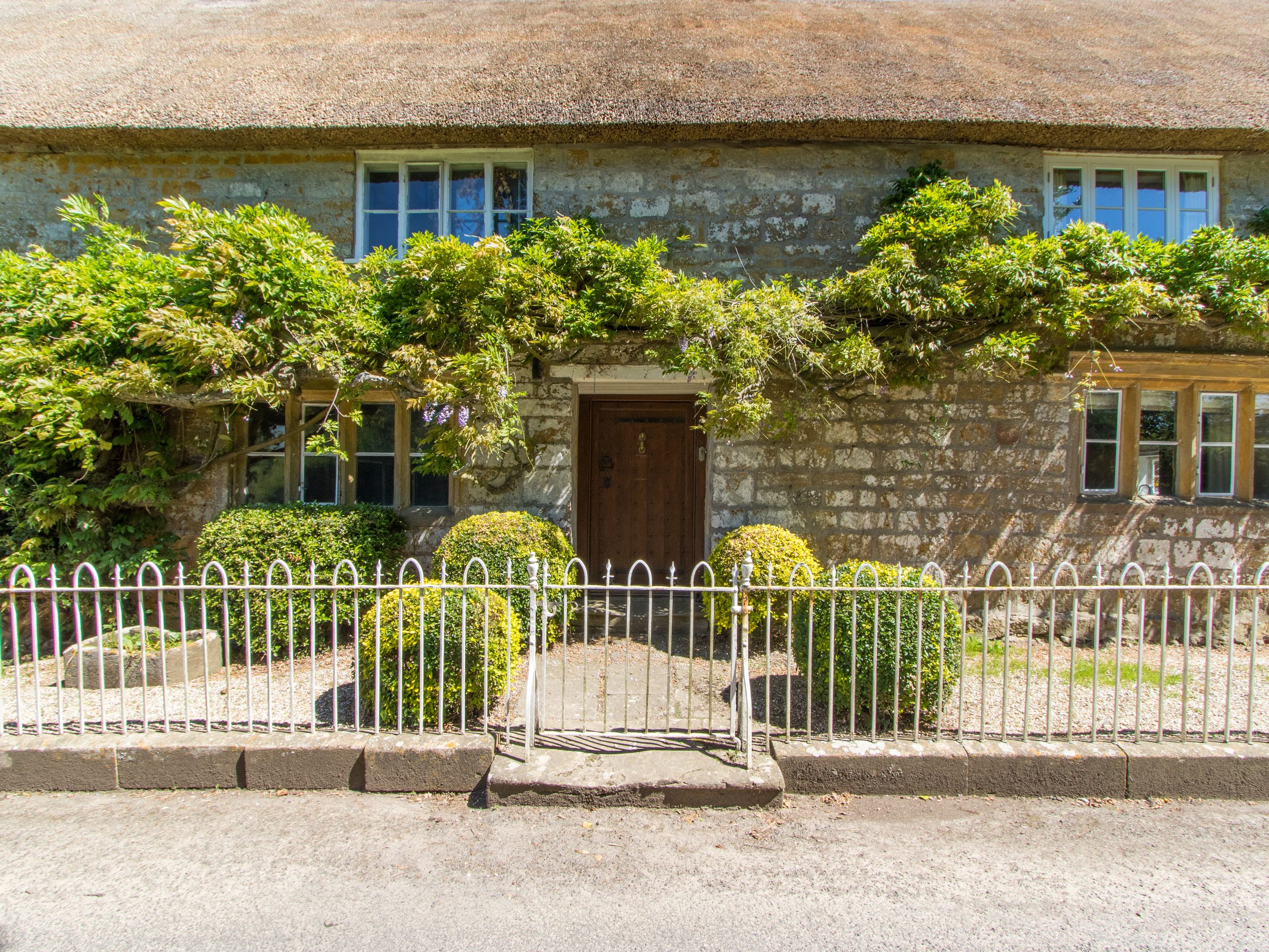Atherstone Farmhouse & Cottage