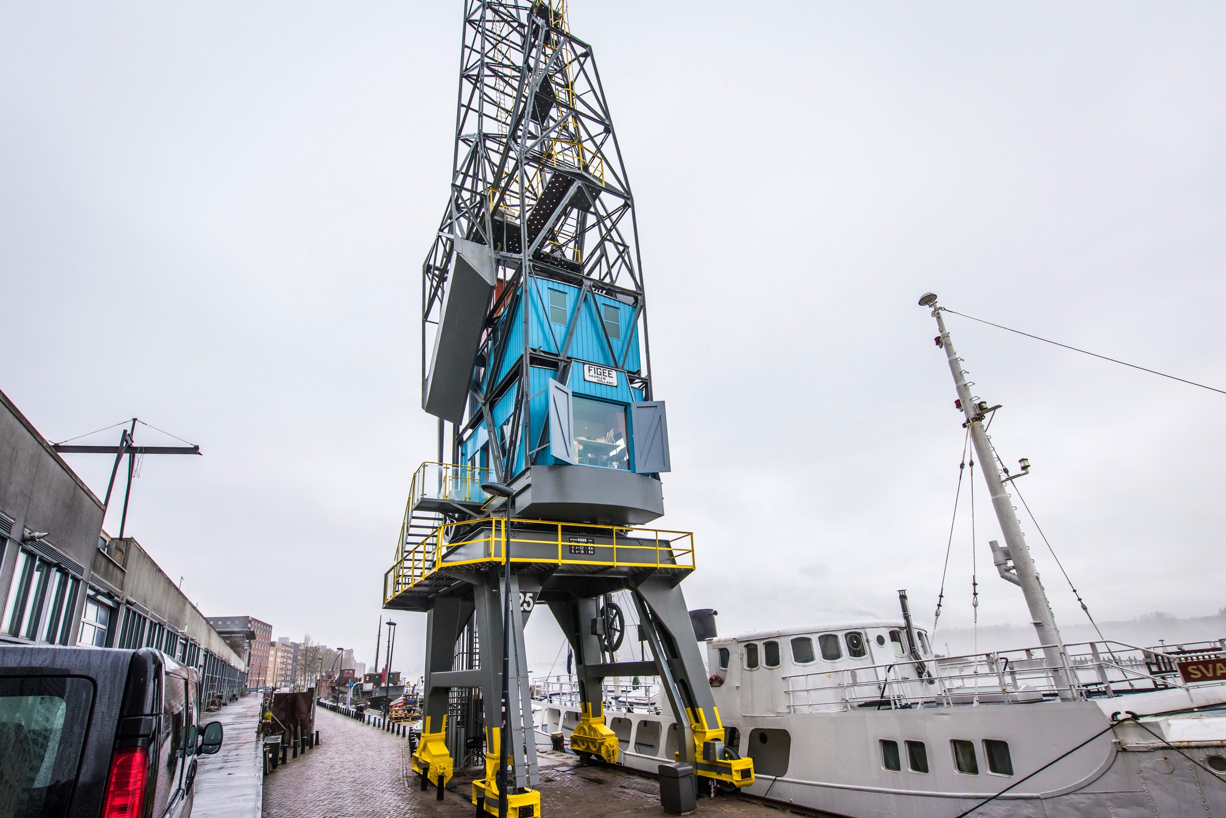 Amsterdam the Crane by YAYS