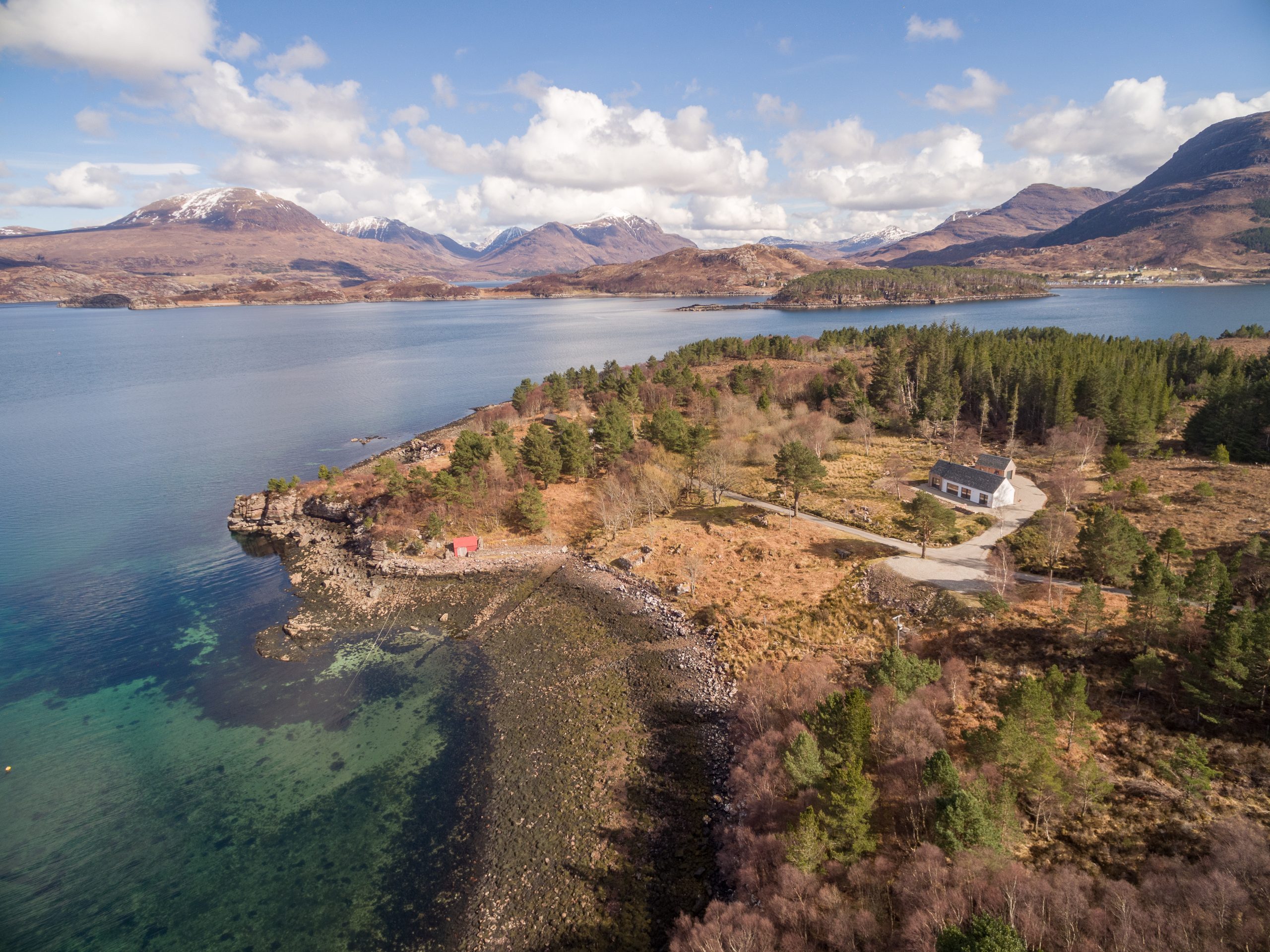 Tigh Beag - Image 1