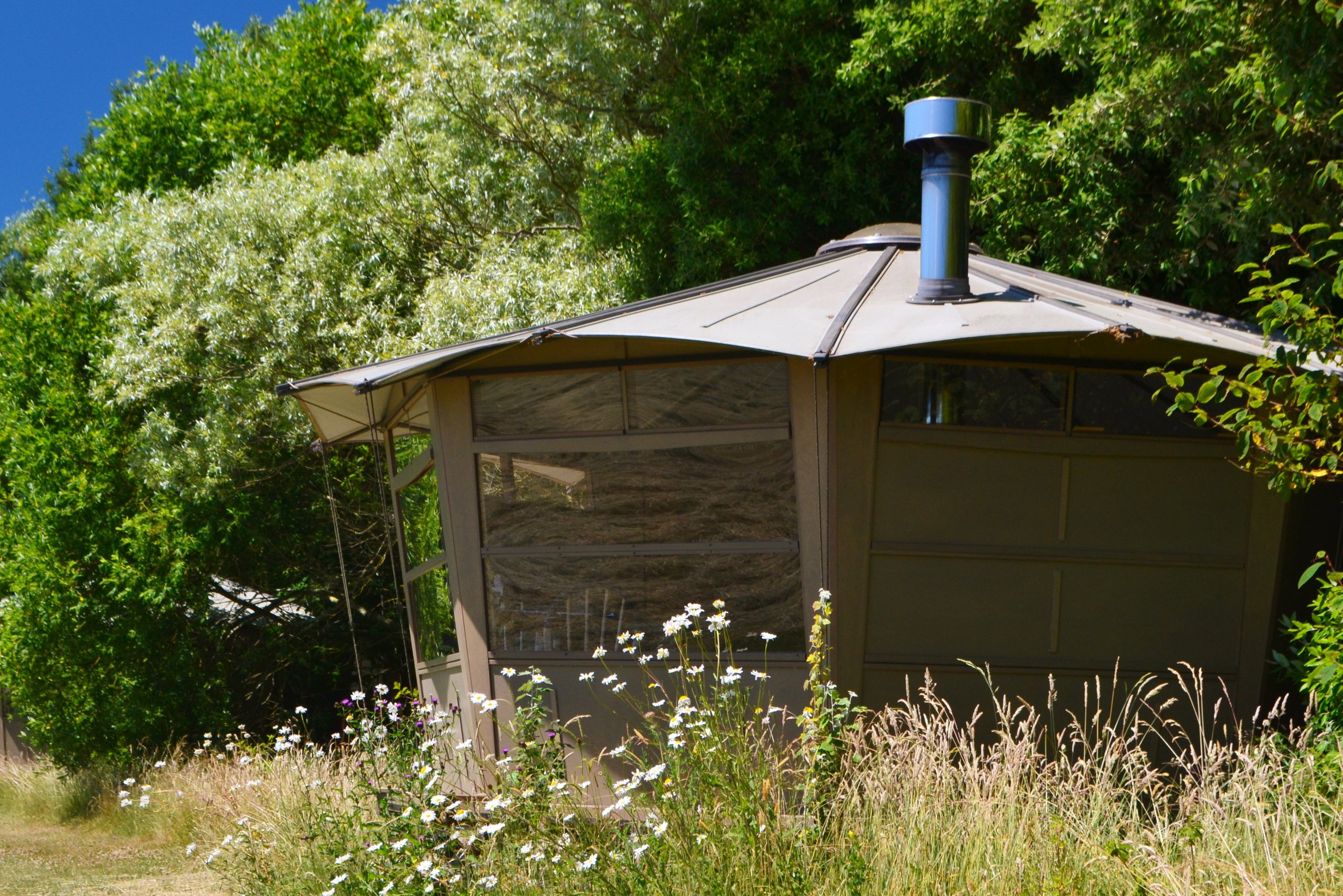 Hide Wales Cabans