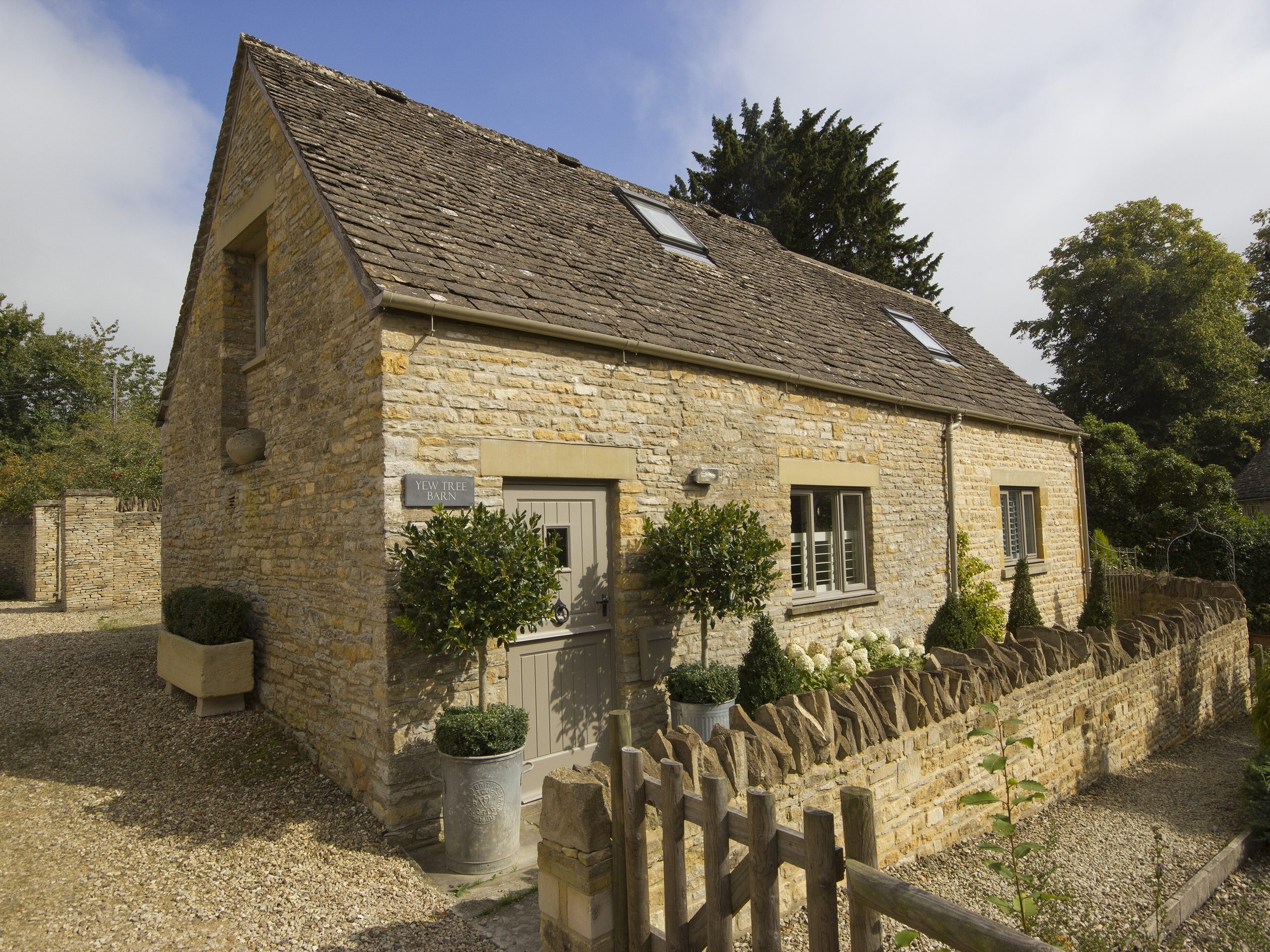 Yew Tree Barn Holiday Cottage