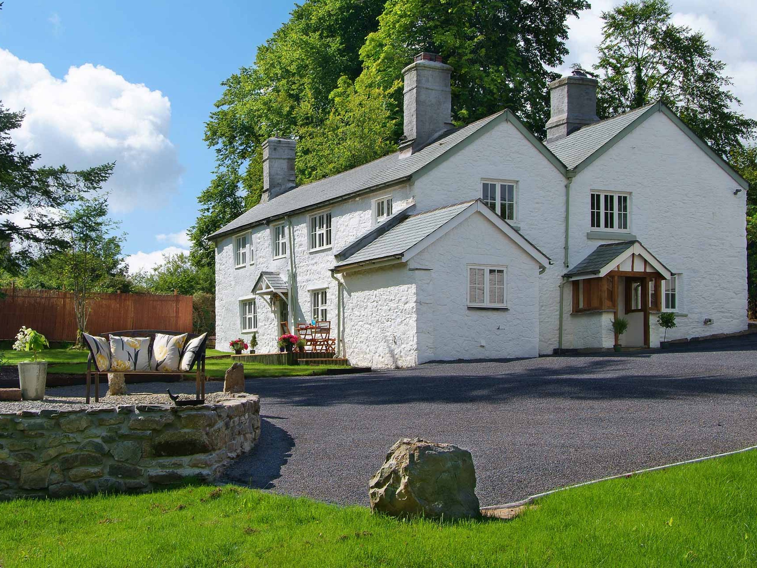 Whitelady House