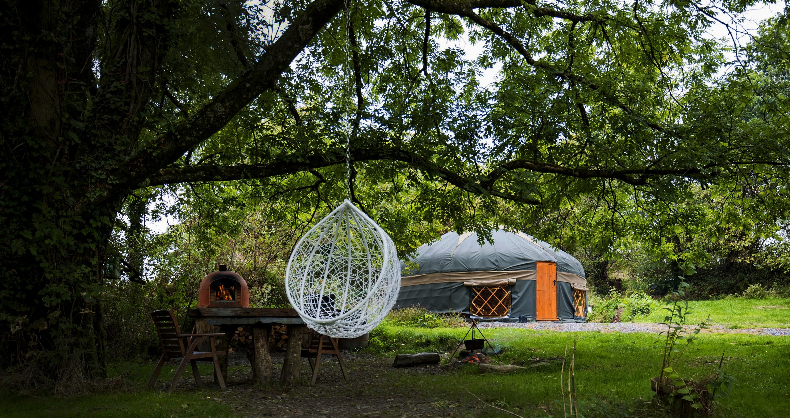 The Country Yurt - With Hot Tub