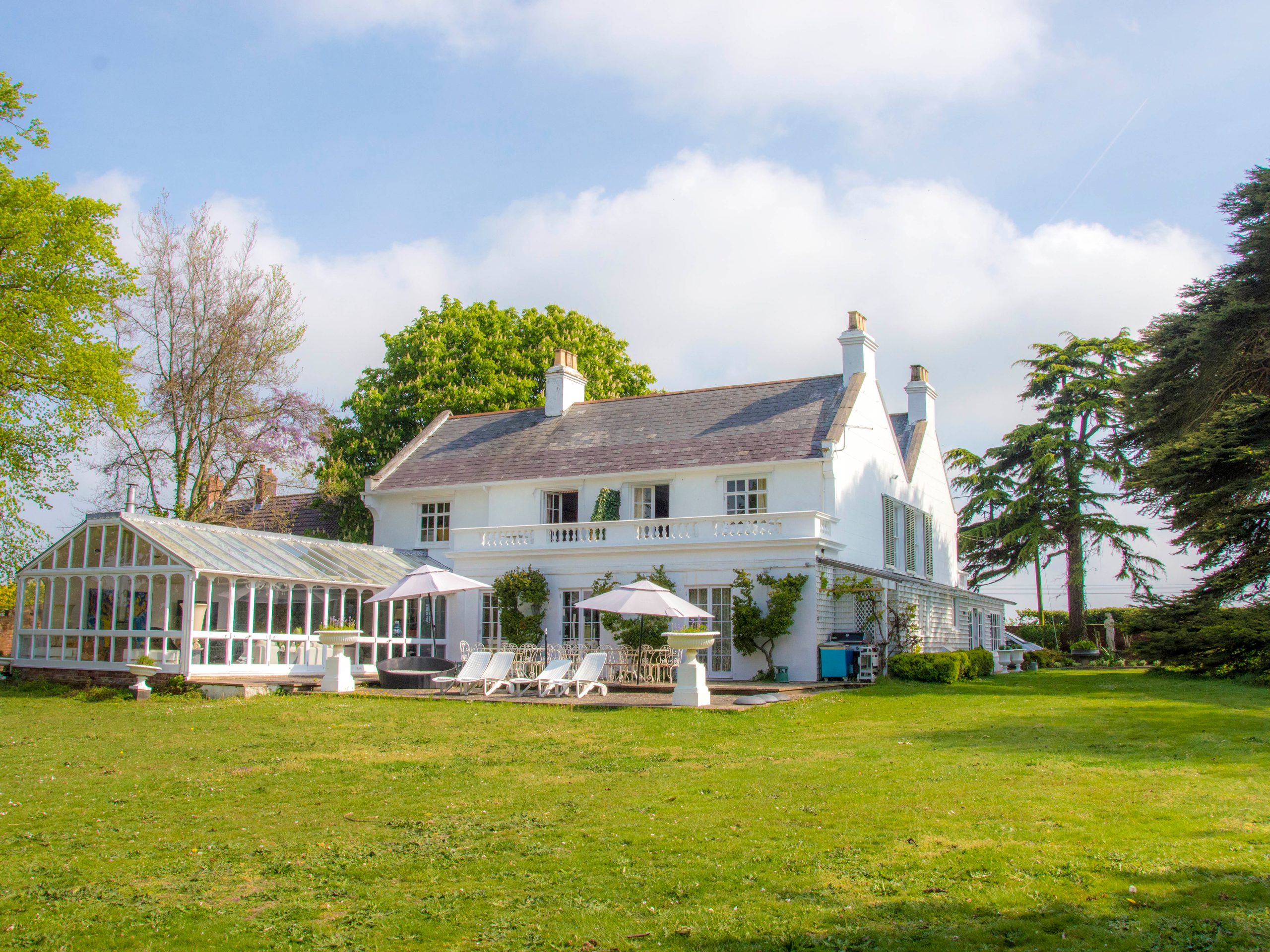 Cedar House B&B