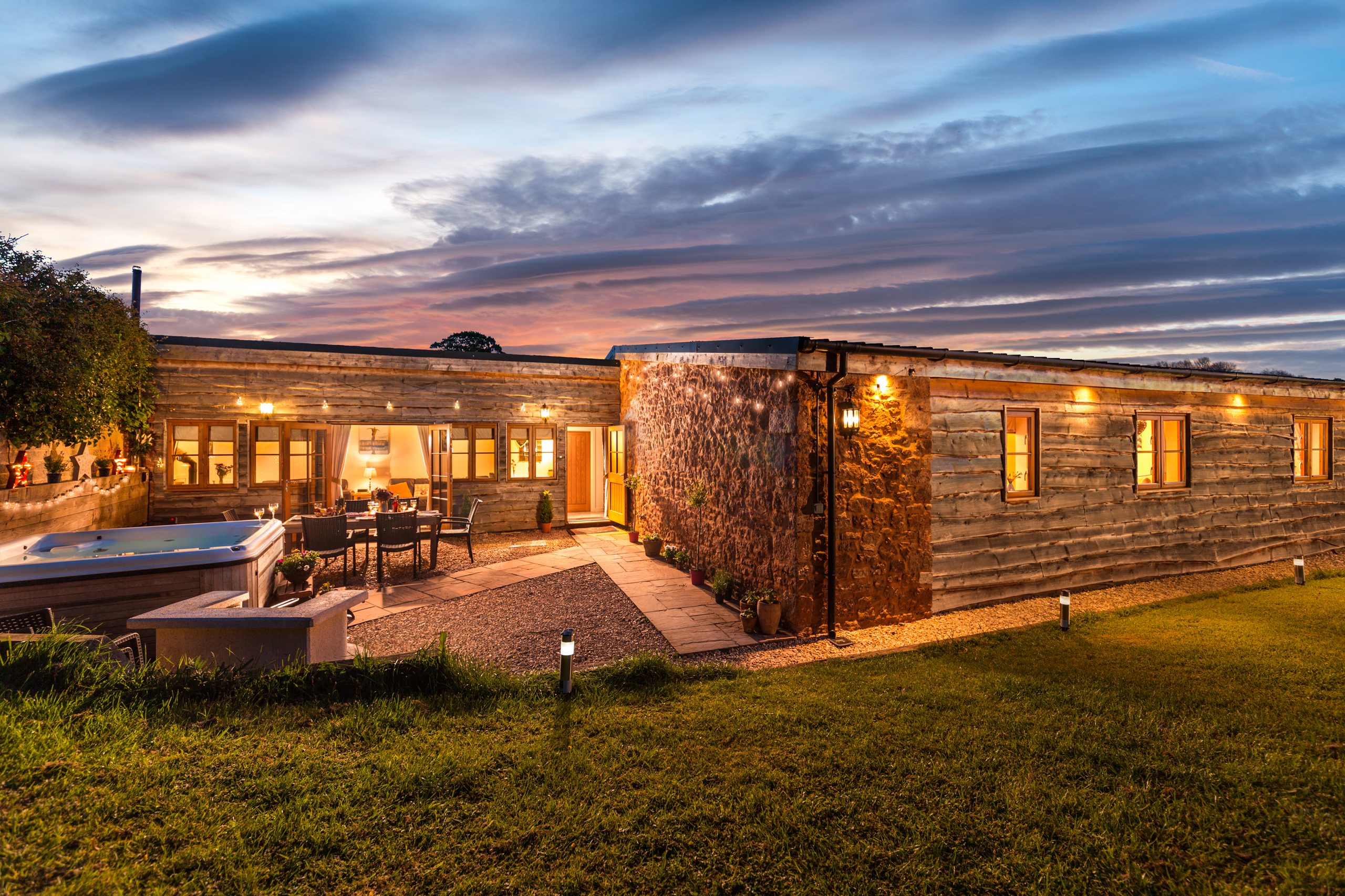 Lavender Barn - Image 1
