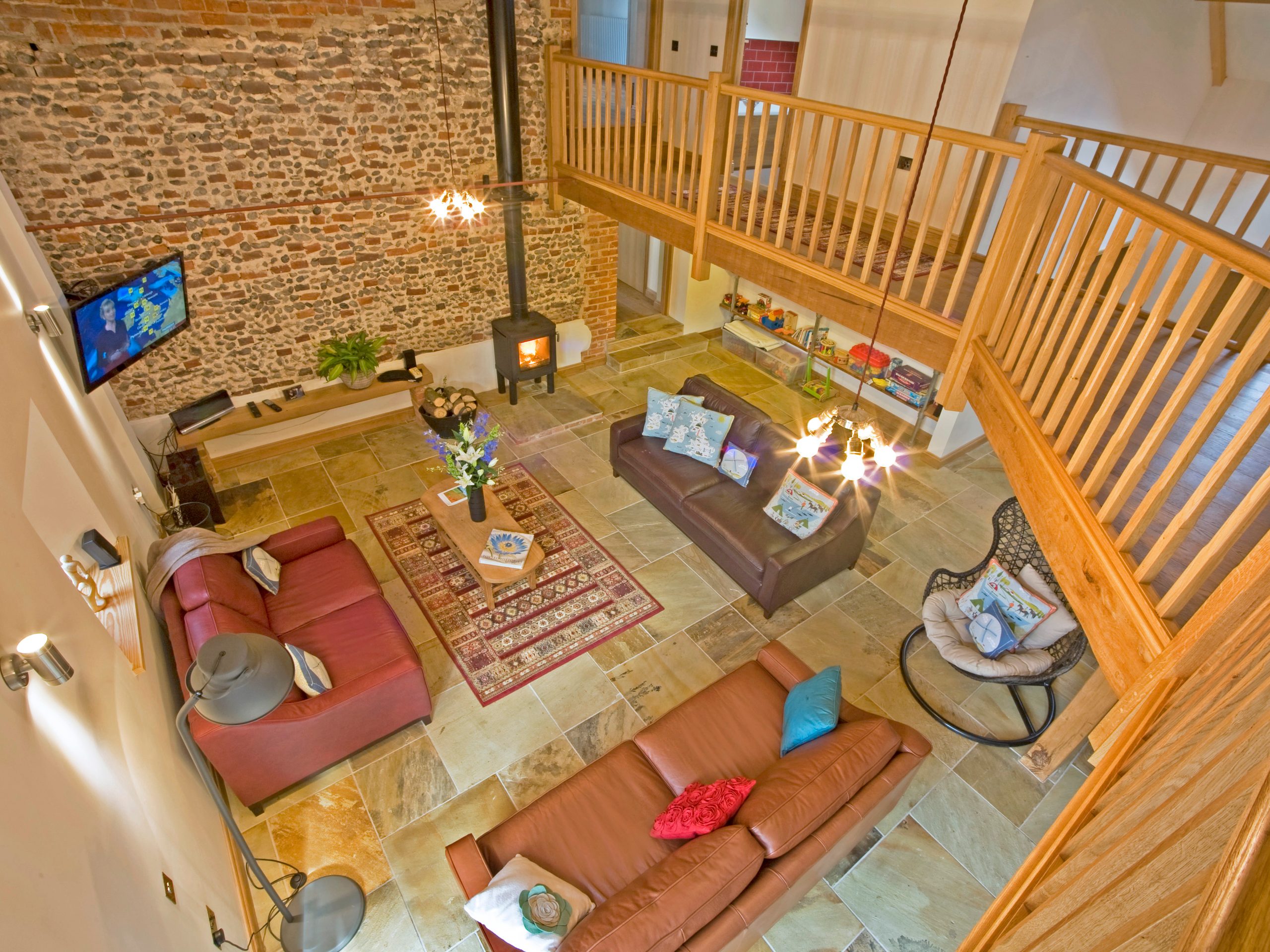 Mill Farm Eco Barns - Threshing Barn
