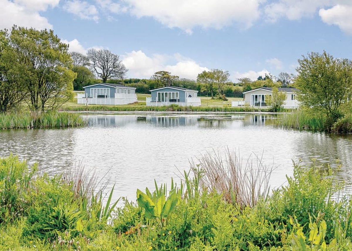 Florence Springs Lakeside Lodges