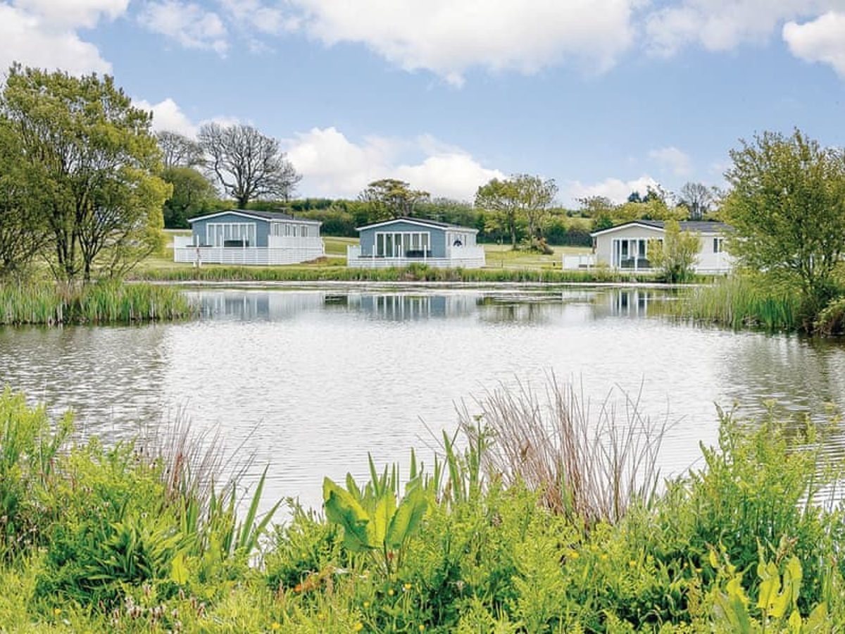 Florence Springs Lakeside Lodges